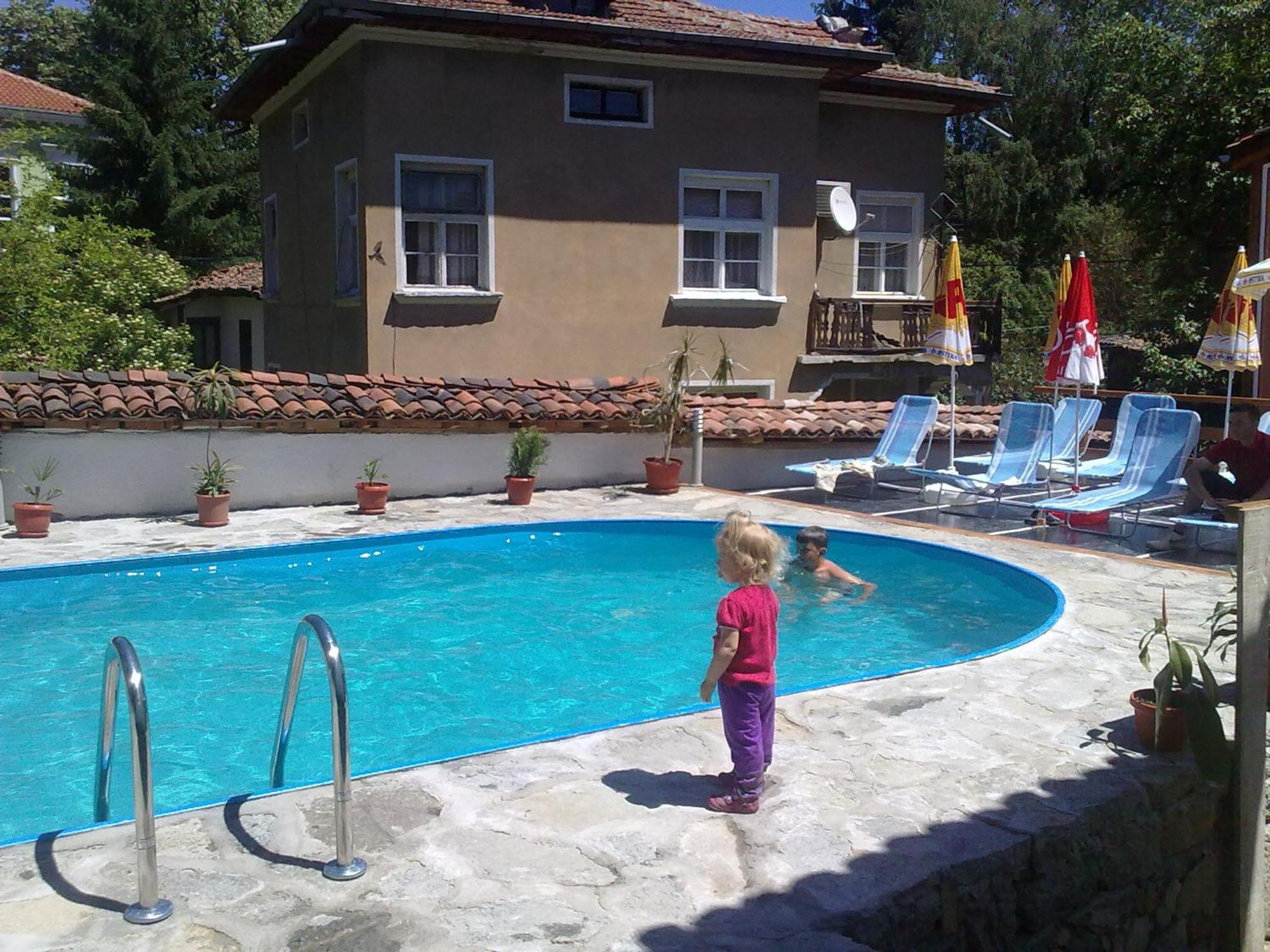 Guest House Todorini Kashti Koprivshtitsa Eksteriør billede